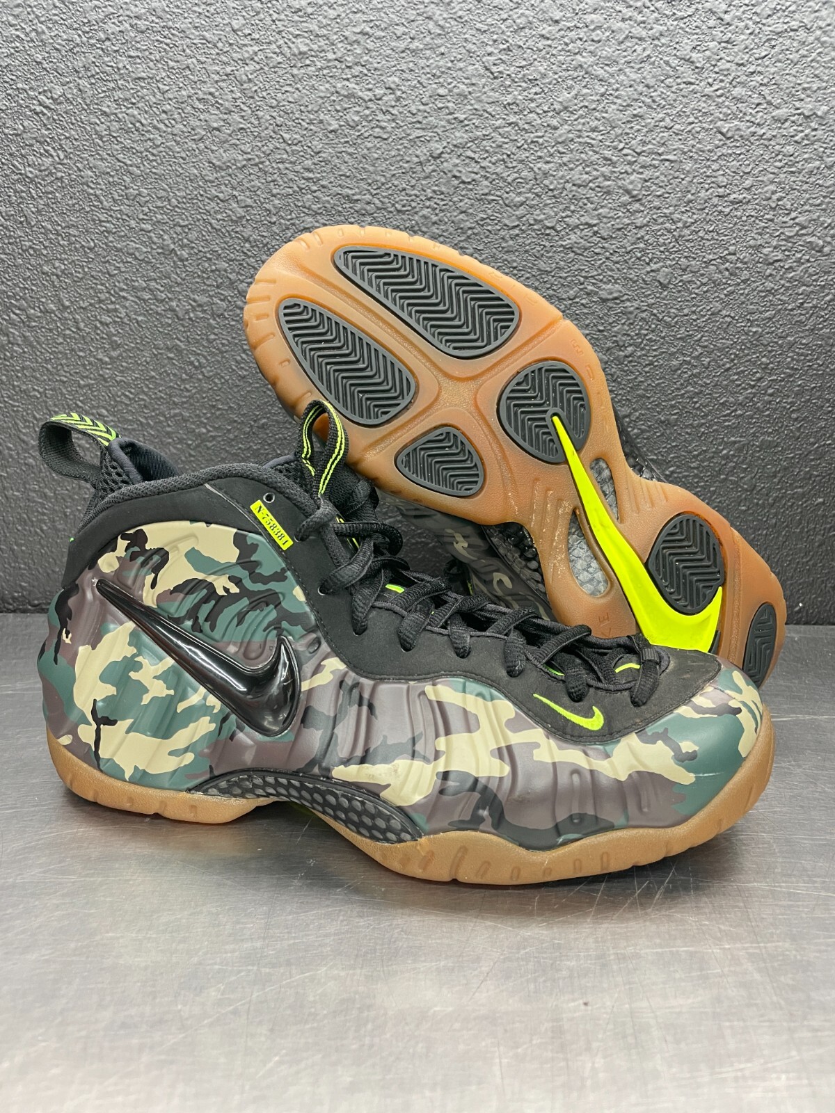 靴 Nike Air Foamposite Pro \"Army Camo\" 27.5 Nike Air Foamposite Pro Army Camo Men's - 587547-300 - US