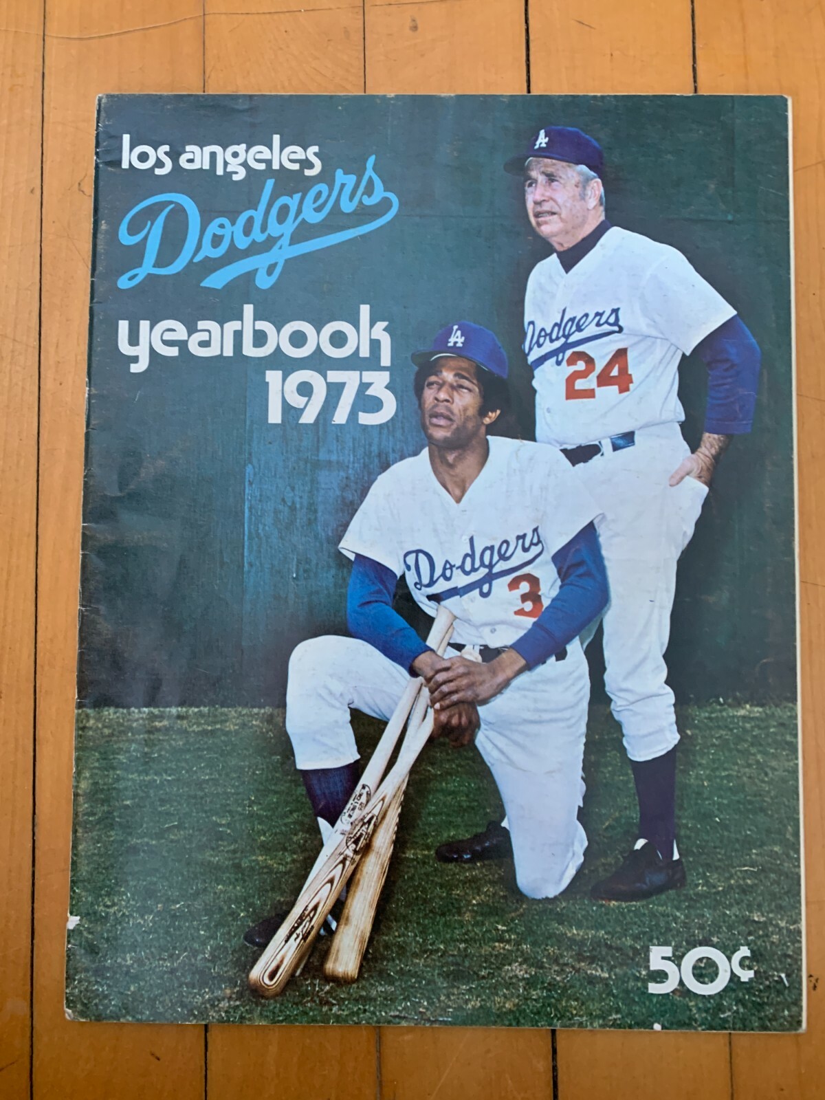 2025ロサンゼルス・ドジャース イヤーブック　YEARBOOK LAドジャーズ 2025年 イヤーブック マガジン 雑誌 MLB