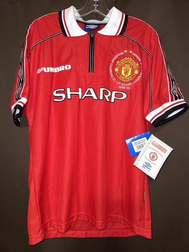 新品 1999 Umbro Manchester United TREBLE T 1999-00 Manchester United 'Treble Winners' Umbro Graphic Tee (S)