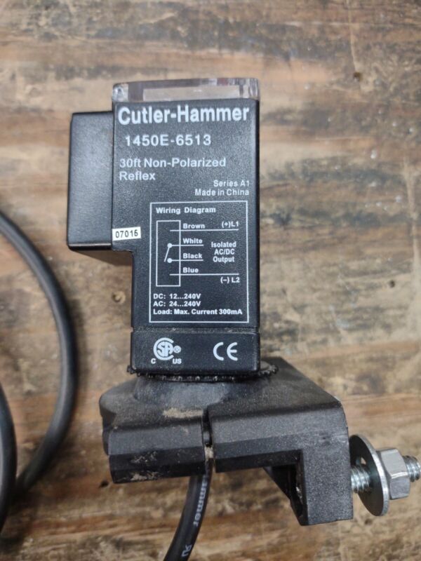 Eaton Cutler Hammer 1450E 6513 Photoelectric Sensor Relay