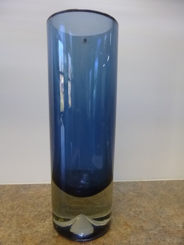 Details about Vintage iittala deep blue glass cylinder vase made in Finland almost 12 inches $ 3 JPG