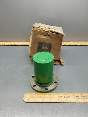NOS Genuine John Deere AH108867 Primary Countershaft Cylinder. 7720 8820 6622..