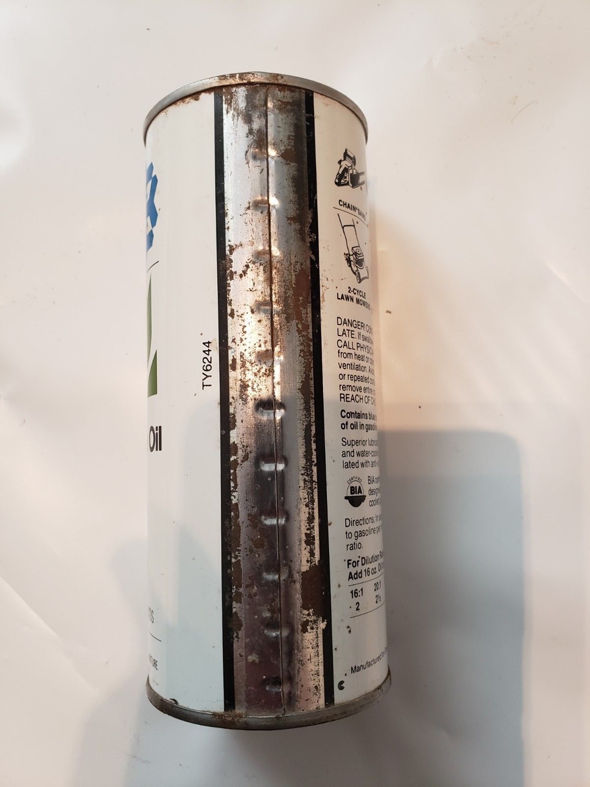 2 Cycle John Deere Engine Oil 16 Oz Can TY6244 O3