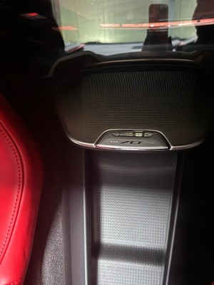 image 4 of interior