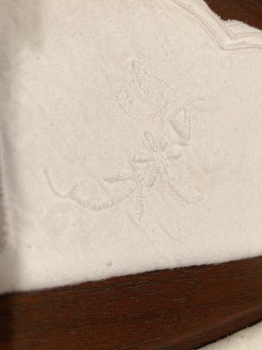 Cotton Napkins 10 pc White Flower Scallop Edge 14 1/2” x 15”
