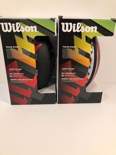 Wilson junior football NEMESIS AGE 9. Lot (2)