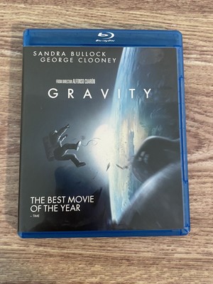 Warner Bros. Gravity (Blu-ray + DVD) (Widescreen) EUC