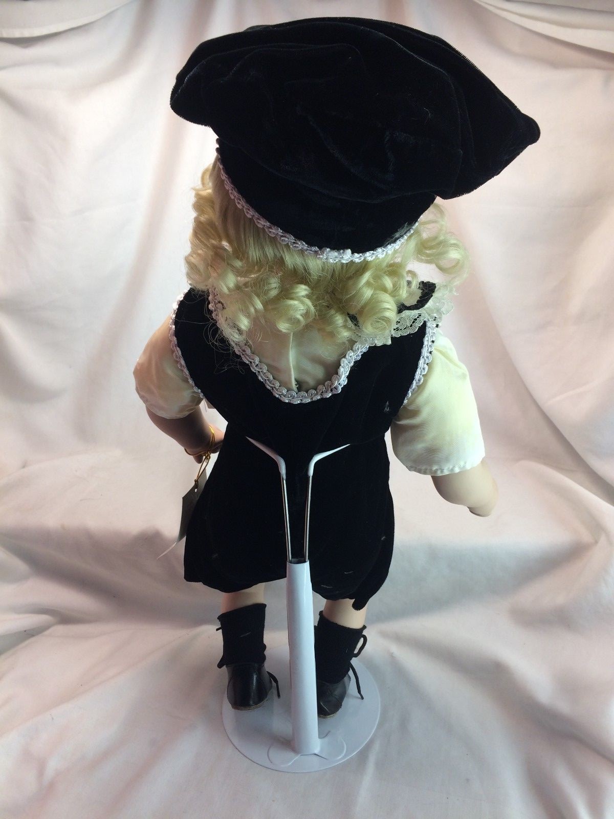 Treasured Heirloom Janis Berard LE 1,000 Sean w/ Hobby Horse 21