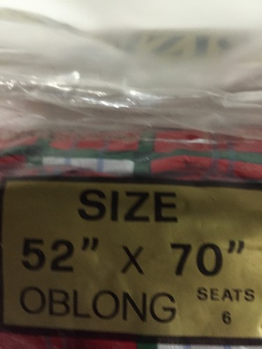 NW VTG FLANNELBACK VINYL CHRISTMAS HOLIDAY TABLECLOTH 52