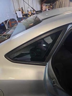 Used Right Quarter Glass fits: FORD FOCUS Right 12 13 14 15 16 17 18