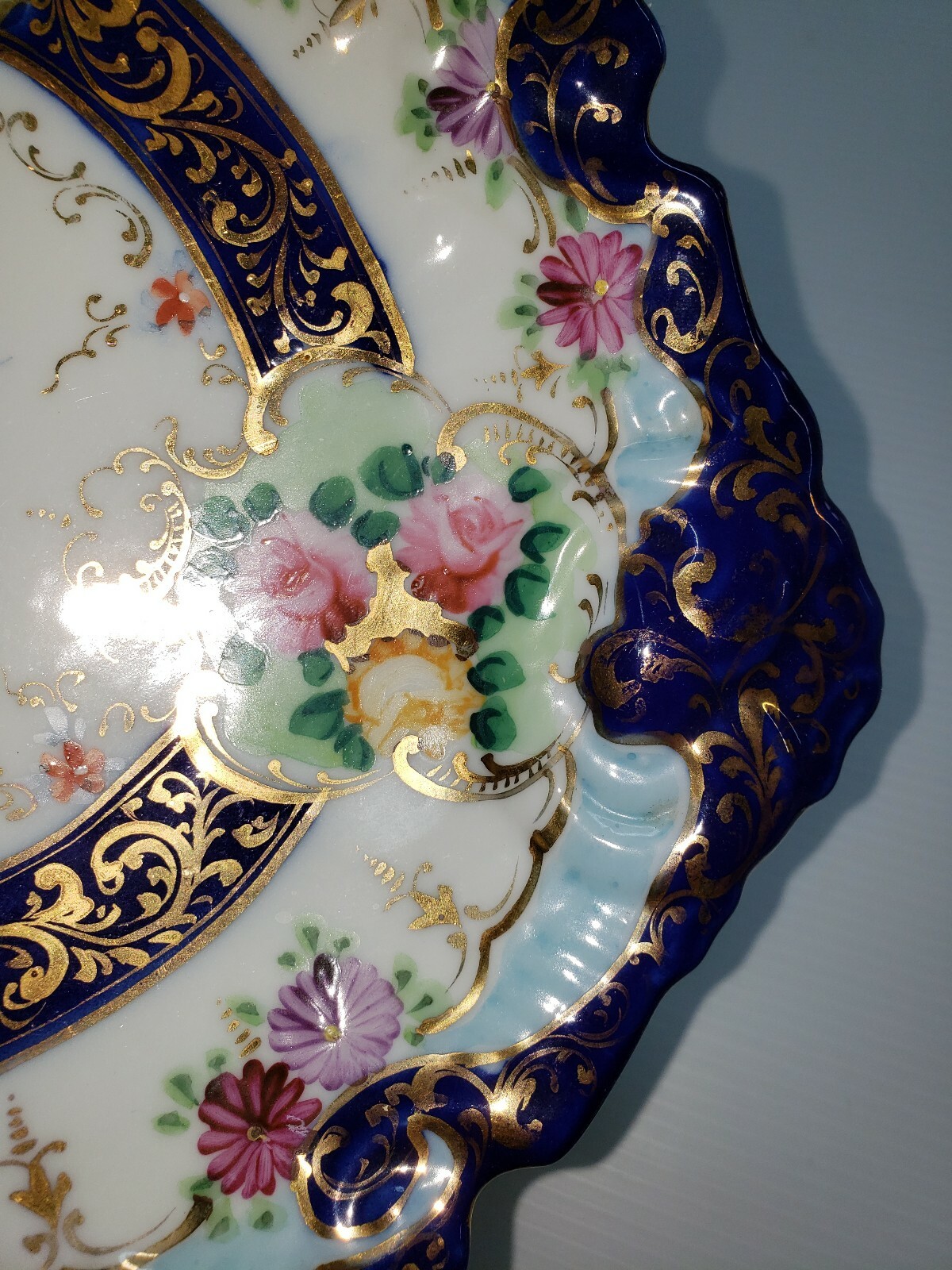 Hand Painted Gold Accent Flow Blue Handle Bowl