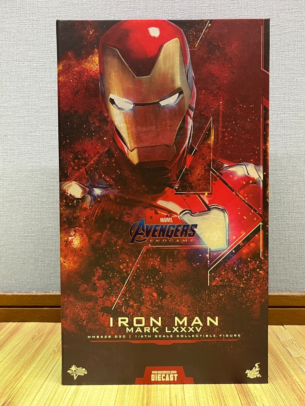 Hot Toys Iron Man Mark 85 LXXXV Diecast Avengers Endgame 1/6 Hot Toys Iron Man Mark 85 LXXXV Diecast Avengers Endgame 1/6