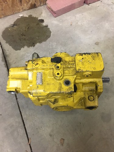 Trackhoe hydraulic pump
