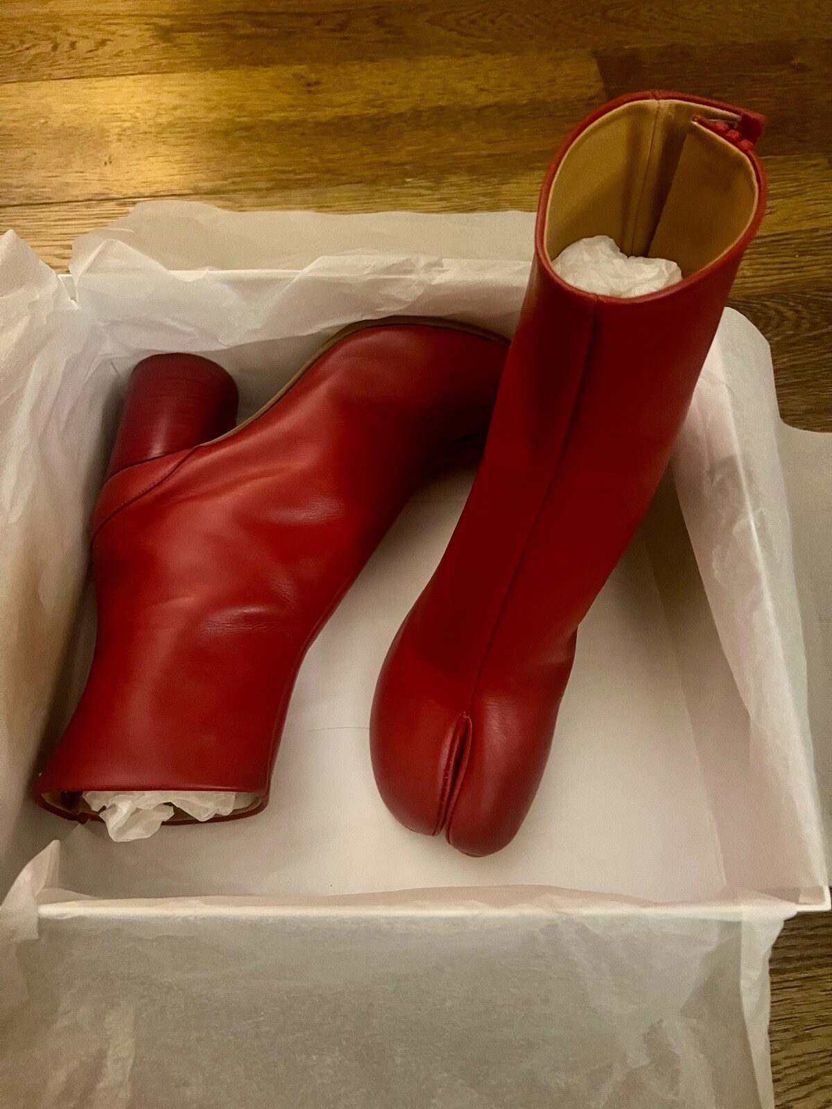Authentic Brand New Maison Margiela Red Tabi Ankle Boots EU Authentic Brand New Maison Margiela Red Tabi Ankle Boots EU