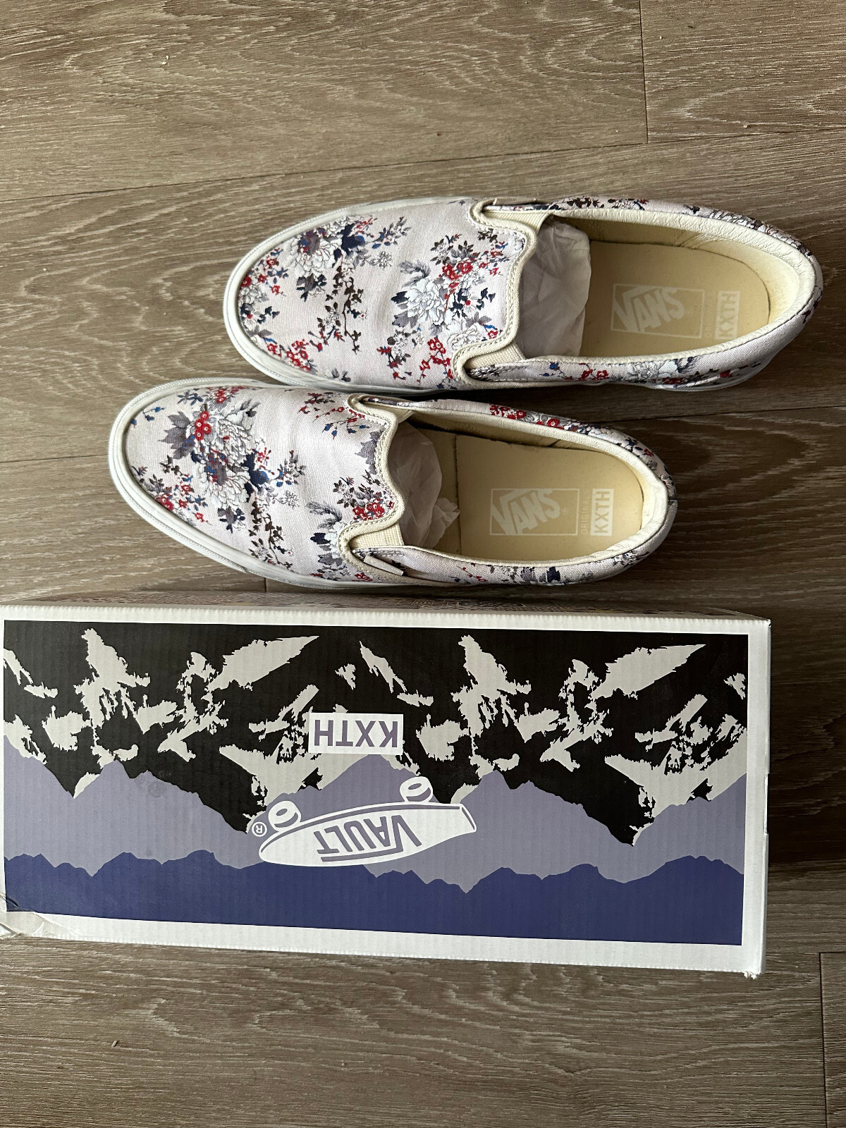 KITH × VANS Vault OG Slip-On Vans Review: Vans Vault Originals x KITH “10 Year” OG