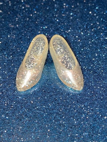 Barbie princess バービー人形 ガラスの靴 シンデレラ Barbie Blue Translucent Princess Glass Slippers Shoes Mattel