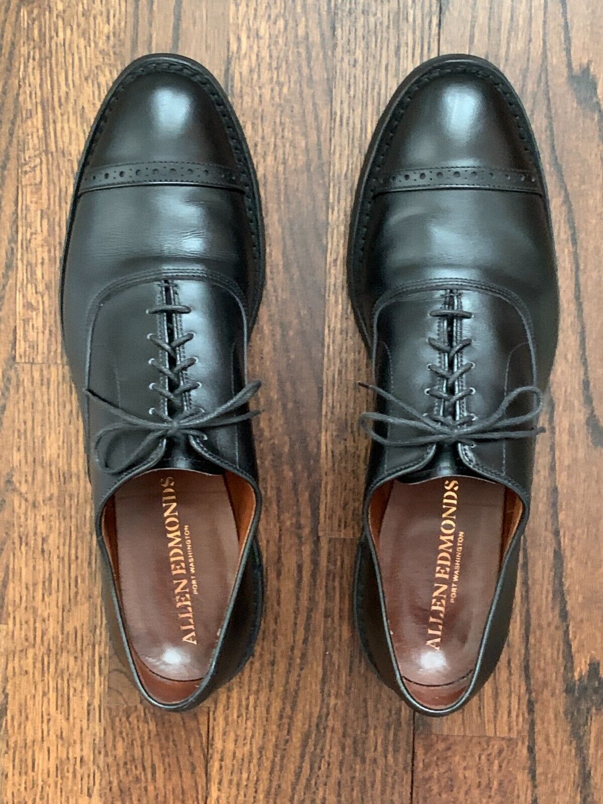 Allen Edmonds Fifth Avenue black leather cap-toe oxford size Allen Edmonds Fifth Avenue black leather cap-toe oxford size