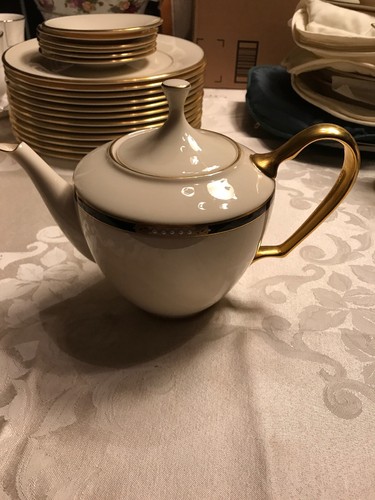 HANCOCK Presidential Collection Tea Pot  LARGE 7