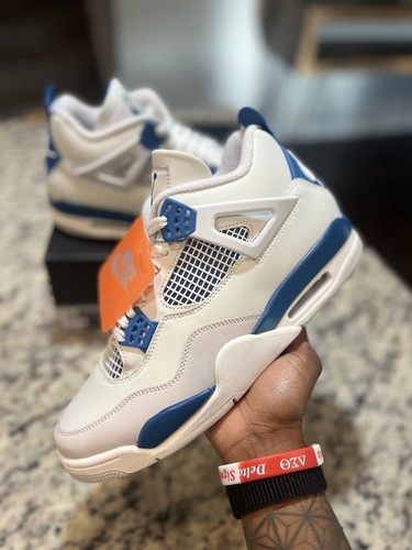 Nike Air Jordan 4 ミリタリーブルー Nike Air Jordan 4 Retro “Military Blue”が国内5月4日に復刻発売