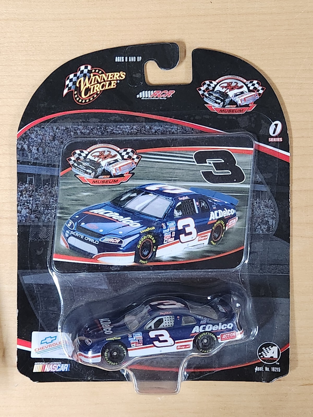 ミニカー　NASCAR Earnhardt Racing Family s-l400.jpg