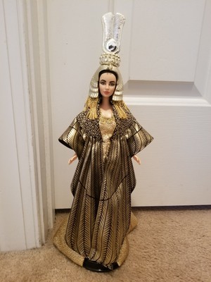 elizabeth taylor barbie cleopatra