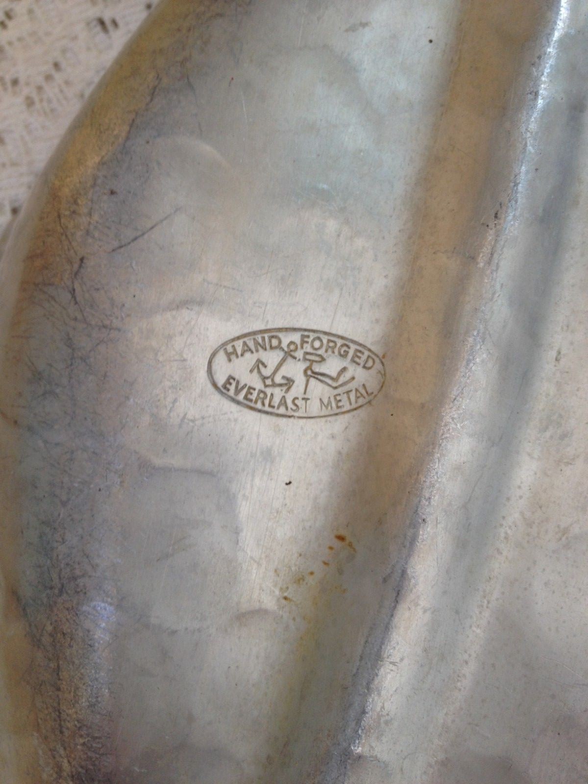 Vintage METAL DISH EVERLAST Bread Platter Leaf Shape 15