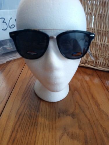 Pugs Sunglasses-Brand New-SHIPS N 24 HOURS