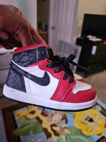 NIKE SKY JORDAN　新品未使用3足セット　箱付き　レア　キッズベビー 子供用 AIR JORDAN SKY JORDAN 1 Preschool (Nike/キッズシューズ・靴