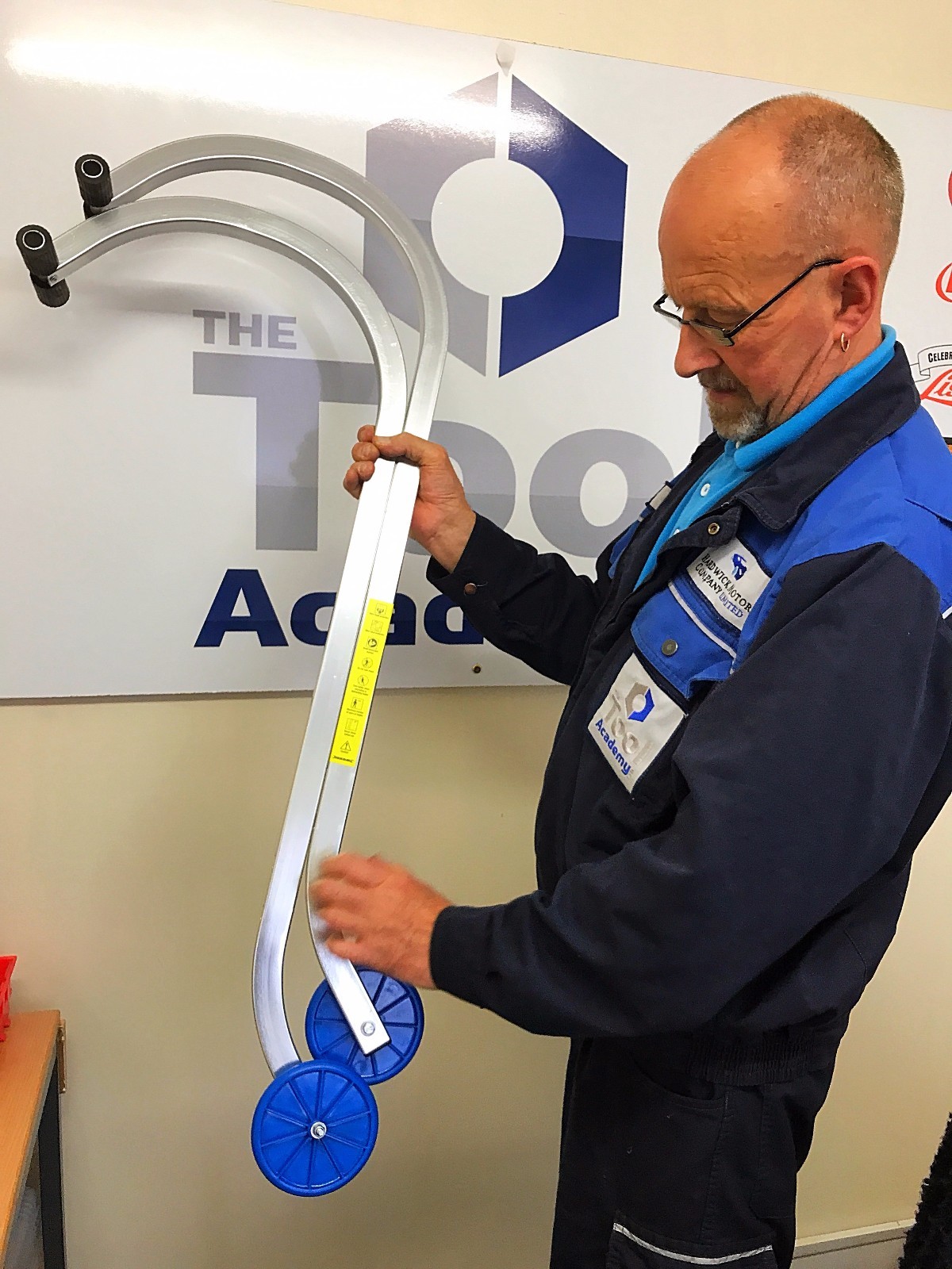 Universal Roof Hook Kit Aluminium Extension Ladders +Fixings Lifetime