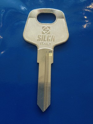 VW volkswagen golf jetta polo scirocco  blank key  HV free VW Logo engraved