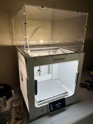 Ultimaker S3 - 3D Printer w/ 2 Extra Print Cores (*Slightly Used*)