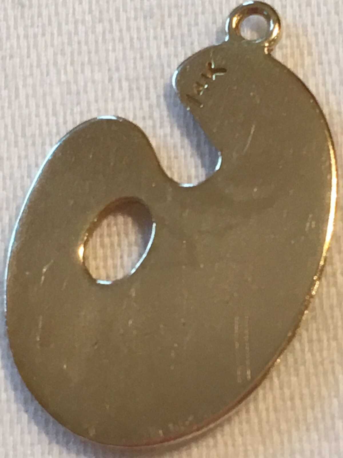 VINTAGE 14k YELLOW GOLD ARTIST PALETTE CHARM with BRUSH, MULTI COLOR STONES