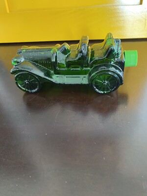 Vintage Avon Maxwell 23 Car Bottle Decanter Tai Winds Cologne Green Glass