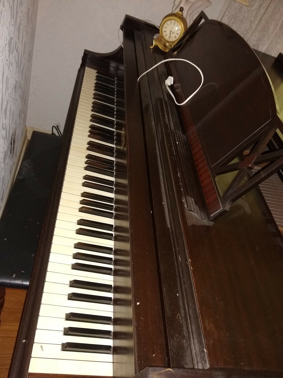 Baldwin Mahogny Baby Grand Piano