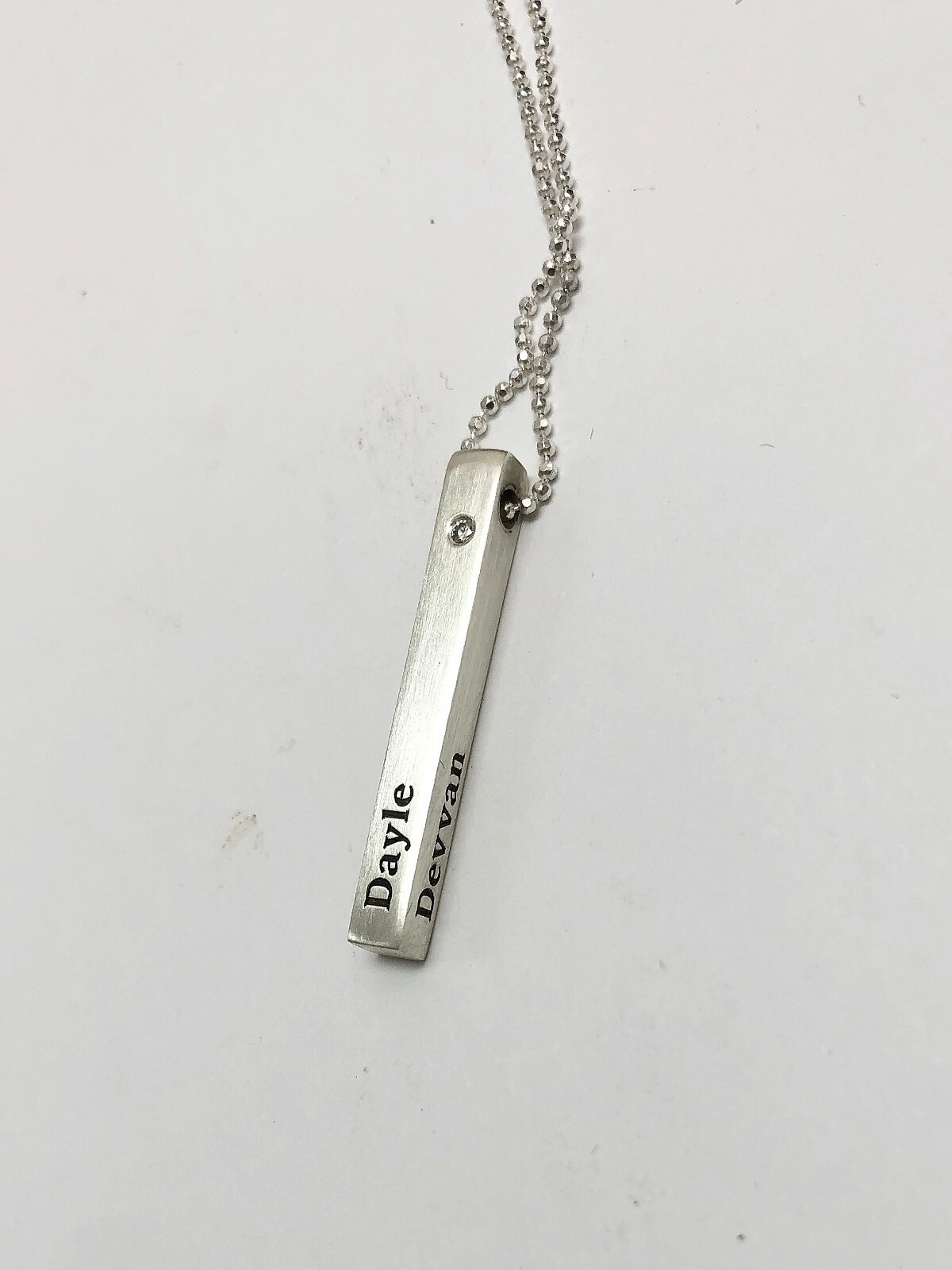 Pre-owned Kgm Diamonds Name Pendant Necklace Mother 3d Bar 2 Diamond 0.06 Ct Brushed Matte925 Silver In White/colorless