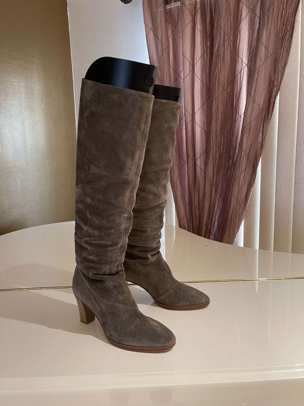 Pre-owned Vince Women's Casper Knee High Pull On Boot Flint Suede Gray Size 7.5 Nwb