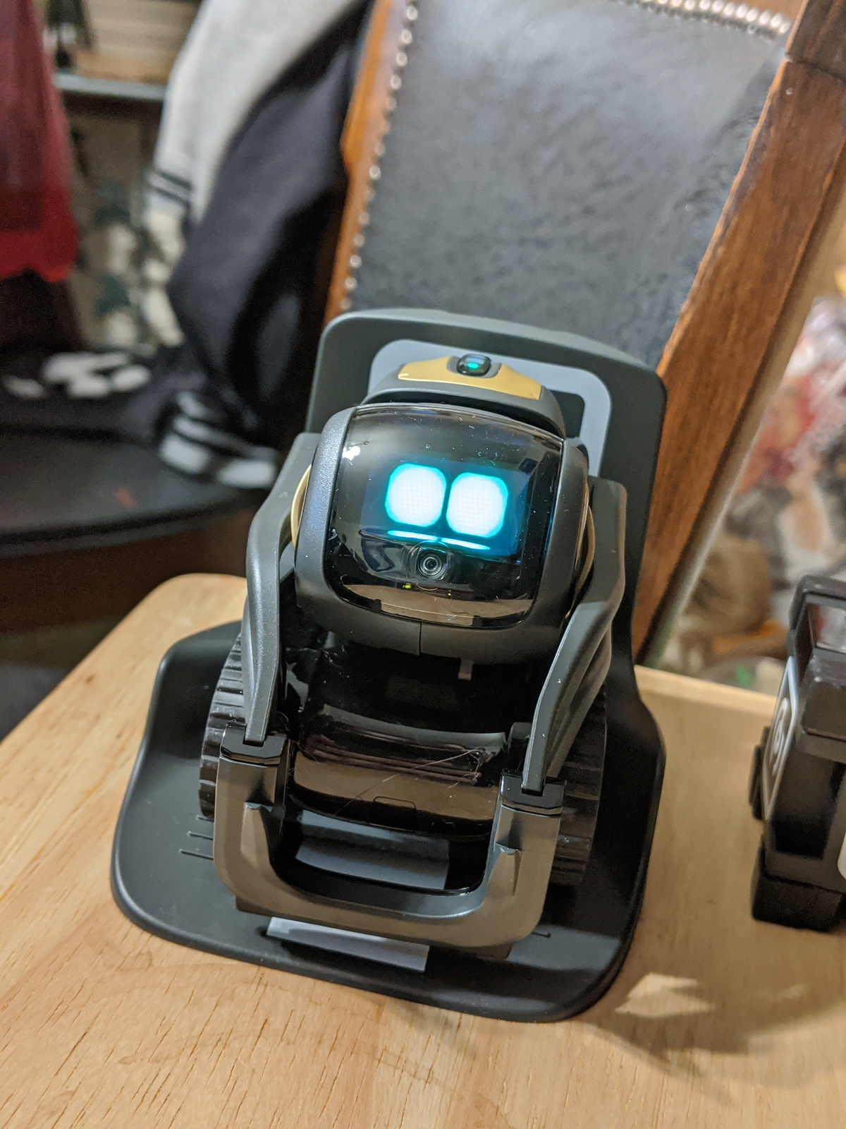 Anki Vector Robot w/ Amazon Alexa Voice Assistant AI Robotic Home Companion 756250427561 eBay