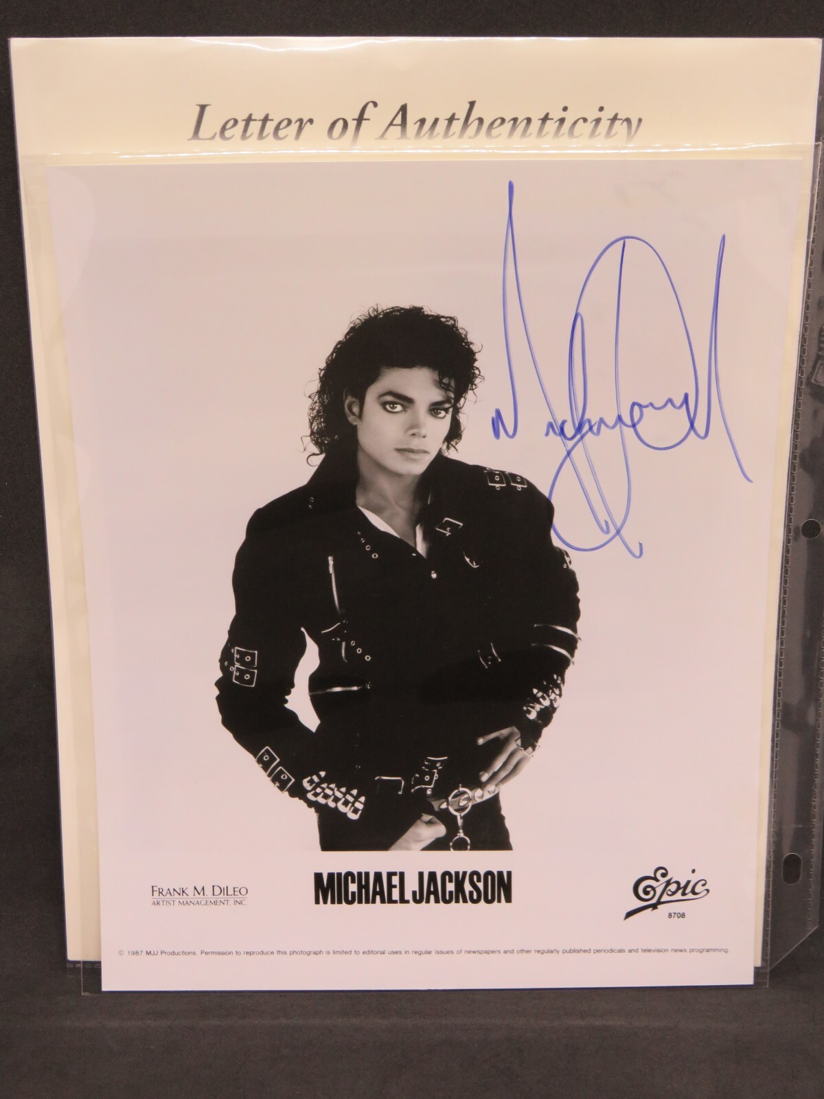Michael Jackson サイン入り写真 フレーム付き MICHAEL JACKSON AUTOGRAPHED SIGNED PROMO 8X10 PHOTO JSA FULL