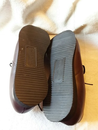 Women's Extra Depth P.W. Minor & Son,  Inc Diabetic Shoes Size 9.5