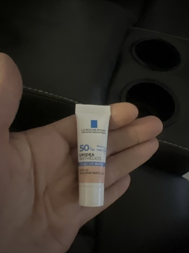 LA ROCHE-POSAY Uvidea Anthelios Tone-Up Rosy 30ml, 1.01oz