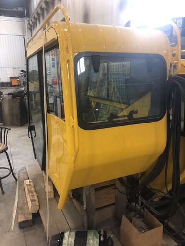 Grove Crane Cab
