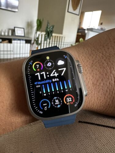 Apple Watch Ultra 2 49mm Cellular Titanium Case w/ Blue Apple Watch Ultra 2 49mm Cellular Titanium Case w/ Blue