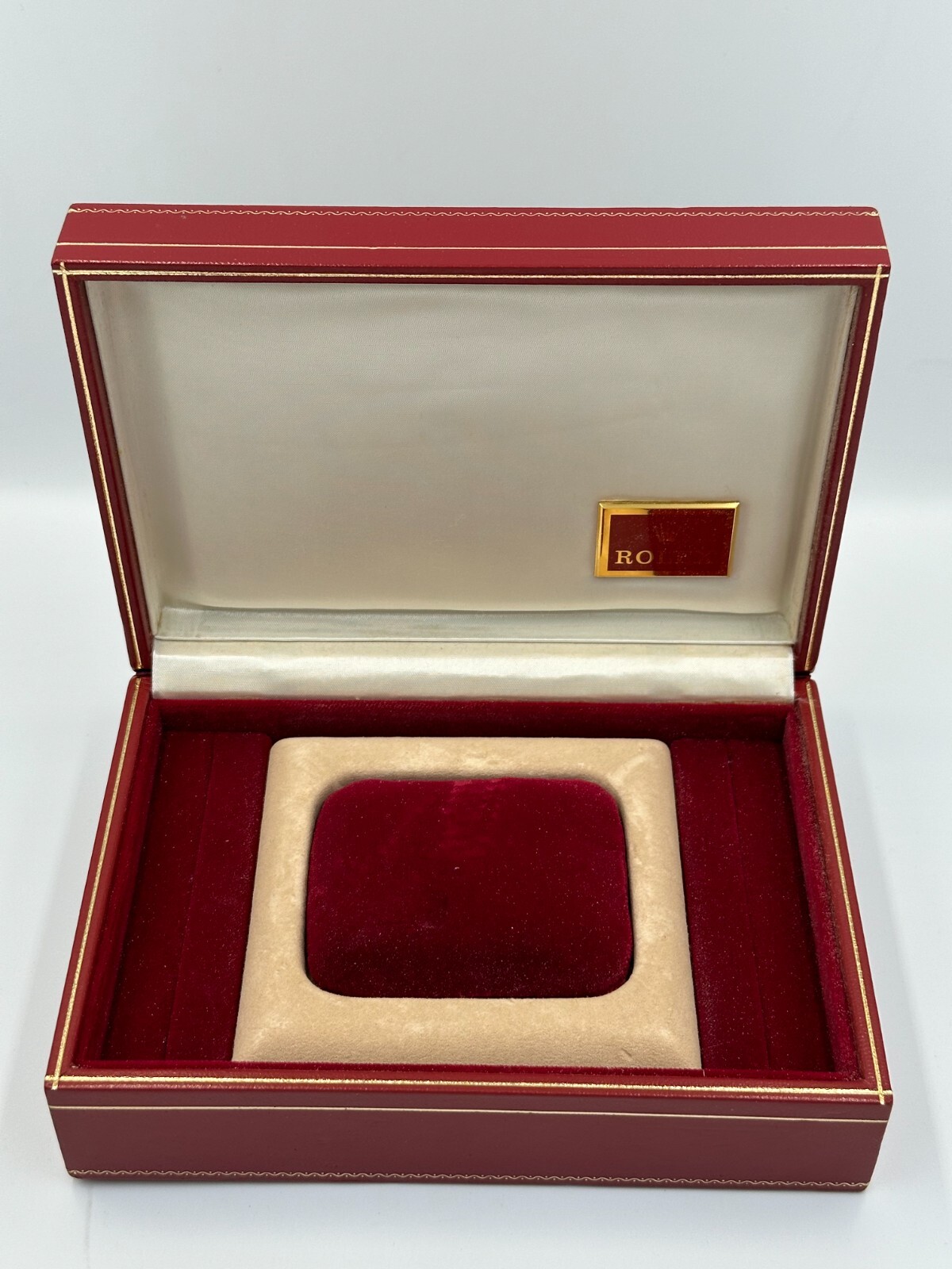 VINTAGE GENUINE ROLEX Watch Box case 60.01.2 wood leather VINTAGE GENUINE ROLEX Watch Box case 60.01.2 wood leather