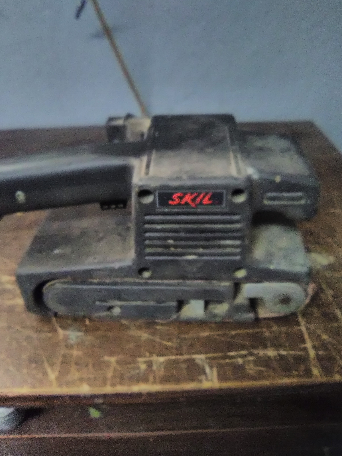 SKIL 3X18 INCH BELT SANDER
