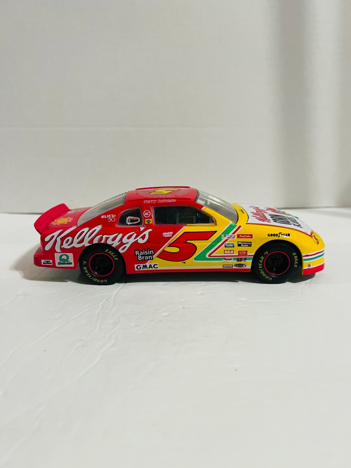 ミニカー Kellogg's Terry Labonte #5 Nascar Terry Labonte #5 NASCAR Diecast Car 1:24 Kellogg's Racing