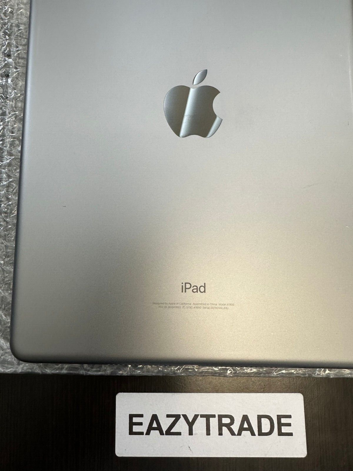 Apple iPad 6th Gen 128GB|Wi-Fi, 9.7 in - Bundle - Daily Deal Apple iPad 6th Gen 128GB|Wi-Fi, 9.7 in - Bundle - Daily Deal