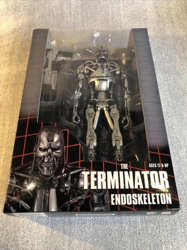 NECA T-800 Endoskeleton 新品未使用未開封品 Amazon.com: NECA T-800 Endoskeleton from Terminator 2 T2