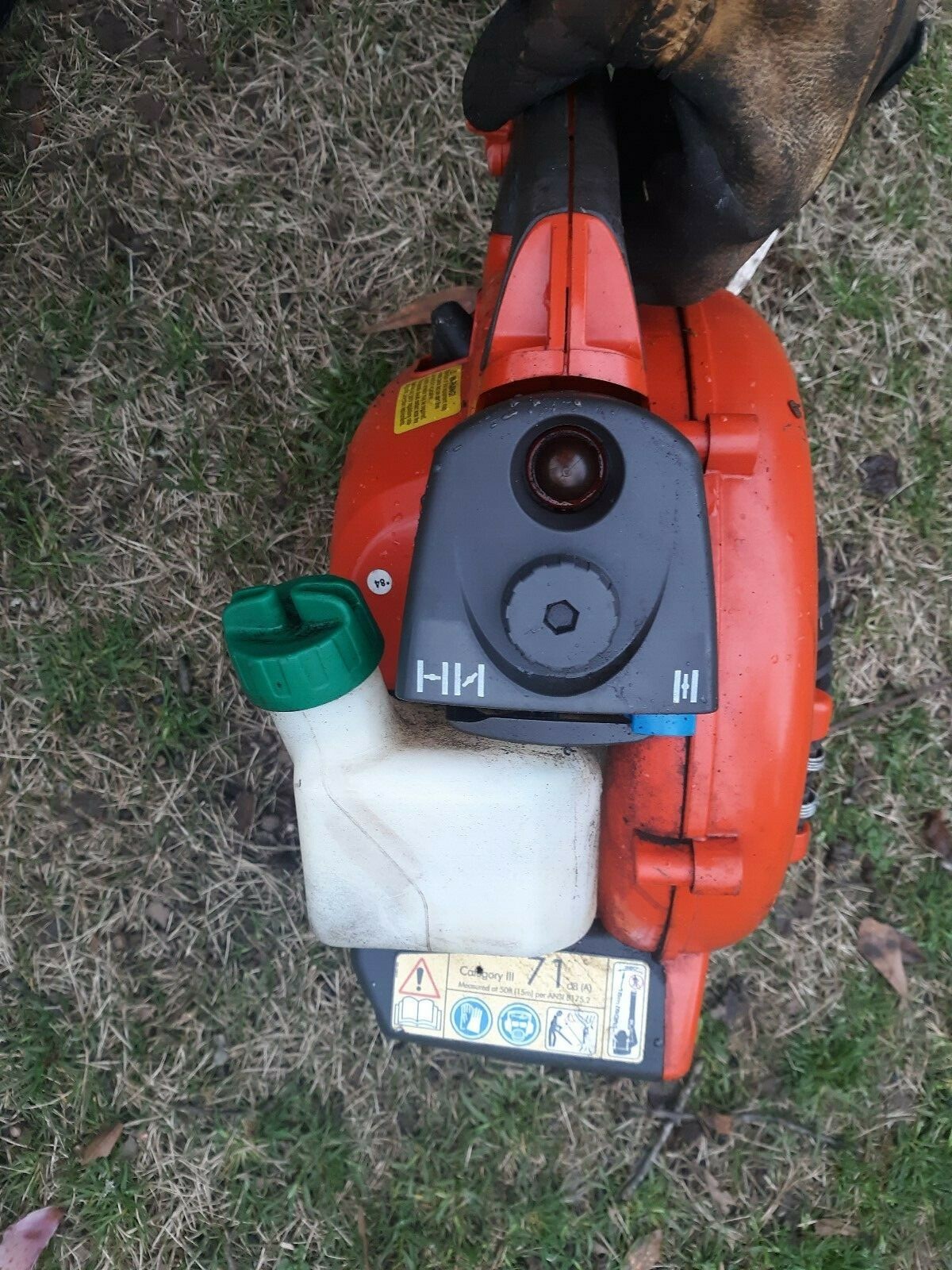 Husqvarna 125B Handheld Leaf Blower