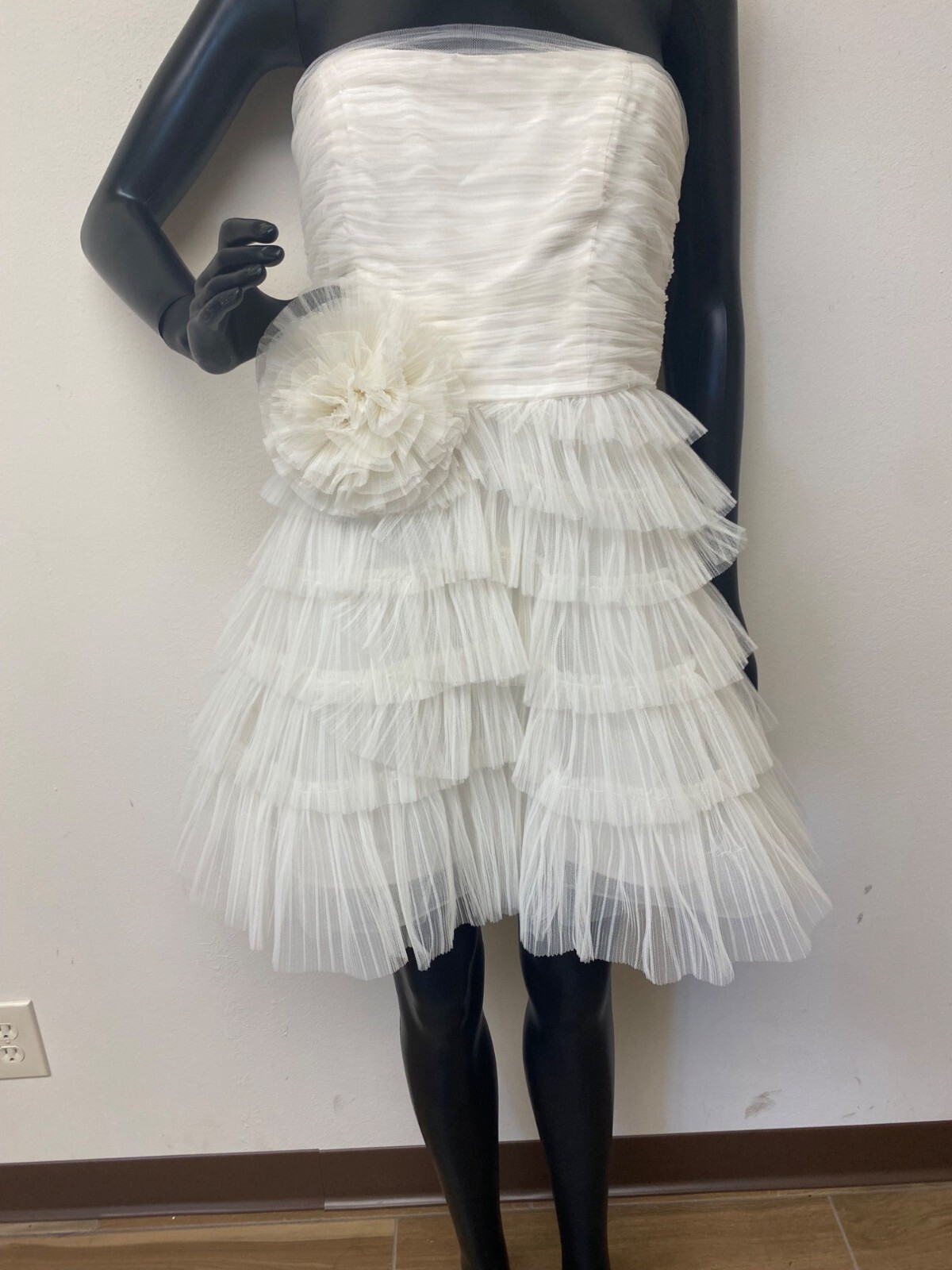 BCBG Maxazuria フォーマルドレス 8 結婚式 フリル BCBG MAXAZRIA（ビーシービージーマックスアズリア）ボタニカル