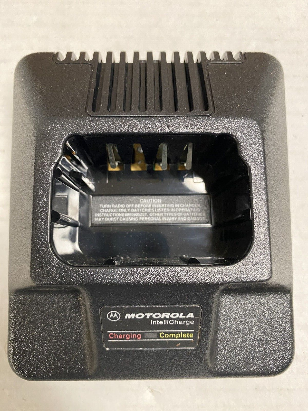 Motorola HTN9042A Intellicharger Rapid-Rate Single-Unit Battery Charger - 120V